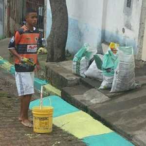 Gabriel Jesus Painting His Neighborhood For The 14 Wc And Now His Neighborhood Painted His Face For The Wc Troll Football