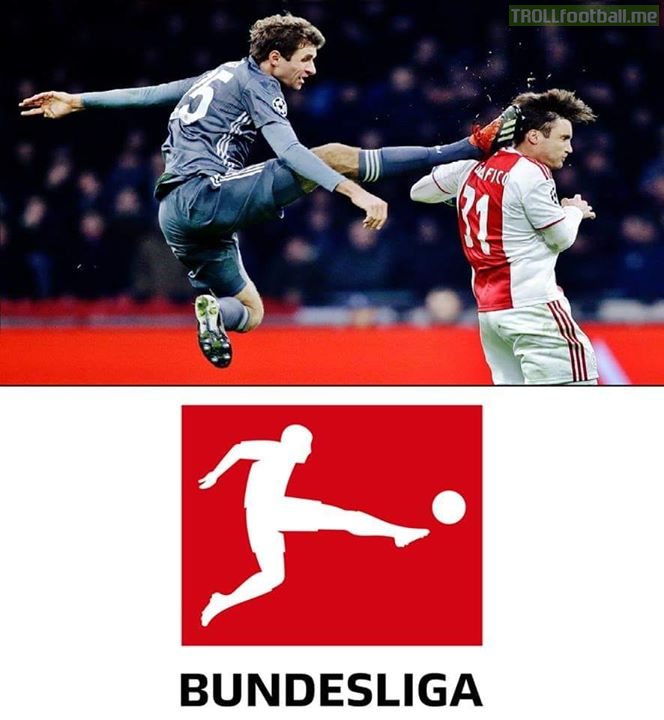 Thomas Muller sees Red 🛑 for Karate Kick on Ajax player. Does not that remind you the logo of the Bundesliga?🤔😅 | Troll Football